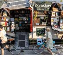 Word on the water, la libreria galleggiante di Londra: ecco dove si trova