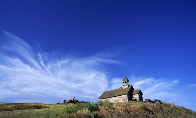 “Chiesa di maggio” di Giovanni Pascoli: una poesia bucolica e stridente