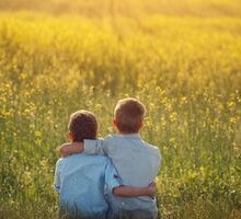 Le più belle poesie per i fratelli: da Catullo a Pascoli a Gibran 