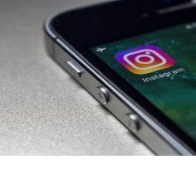 Instagram down: libri e idee per ingannare l'attesa