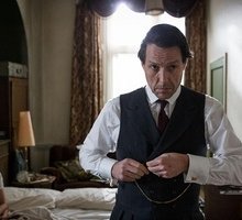 Uno scandalo molto inglese: su Fox Crime la serie tratta dal libro di John Preston