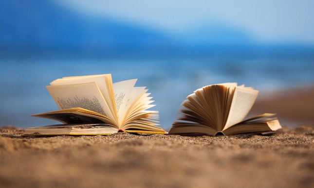 10 libri da leggere in riva al mare: un decalogo per l'estate