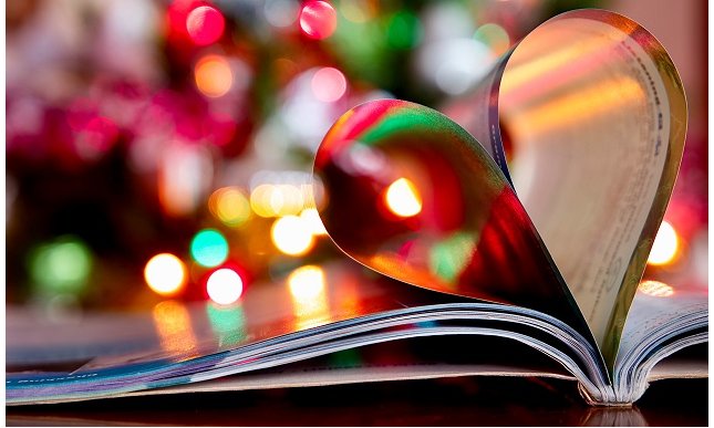 Idee regalo last minute per amanti dei libri: 5 doni perfetti per i lettori