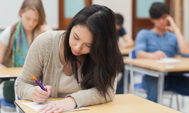 Esame maturità 2023: ecco le 7 tracce per la prima prova di italiano