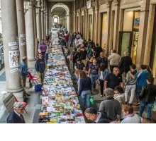 Portici di carta 2019, a Torino la libreria più lunga del mondo: ecco il programma