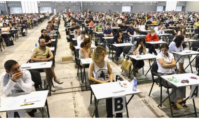 Slittano i concorsi docenti 2019: nuovo caos assunzioni per la scuola