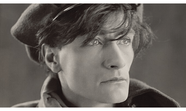 Antonin Artaud: una vita sospesa tra il buio della follia e la luce della genialità