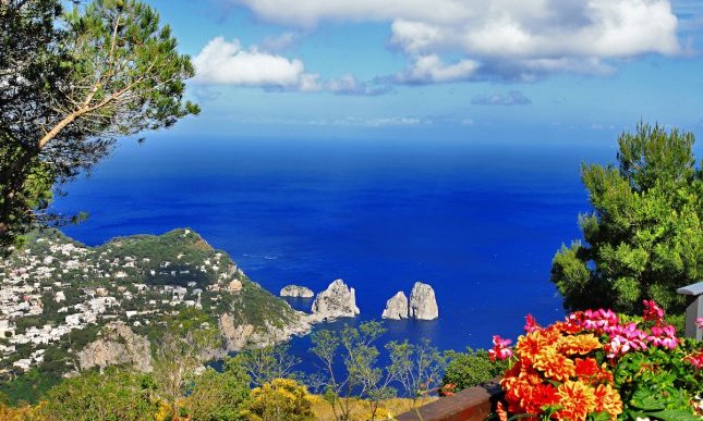 “Mediterraneo”: l'ode al mare di Eugenio Montale