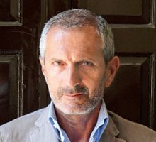 Intervista a Gianrico Carofiglio: “Il bordo vertiginoso delle cose”