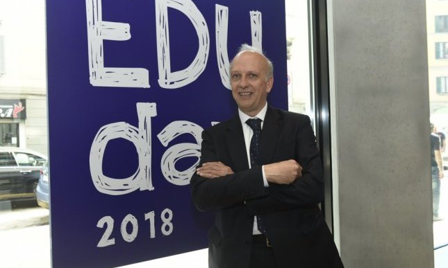 Bussetti dichiara: "le graduatorie dovranno essere esaurite". Spazio a docenti giovani