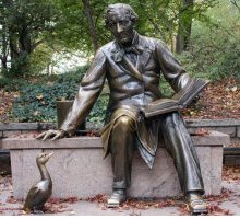 Hans Christian Andersen: ricordiamo vita e fiabe più famose nel giorno del suo compleanno