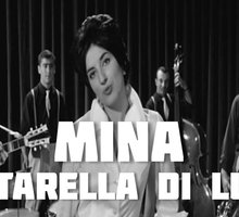 “Tintarella di luna”: un'analisi linguistica della canzone di Mina