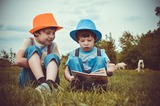 “Leggete almeno 15 minuti”: la campagna francese per riscoprire il piacere della lettura