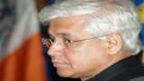 Chi è Amitav Ghosh, lo scrittore che inaugurerà il Salone del Libro di Torino 2022